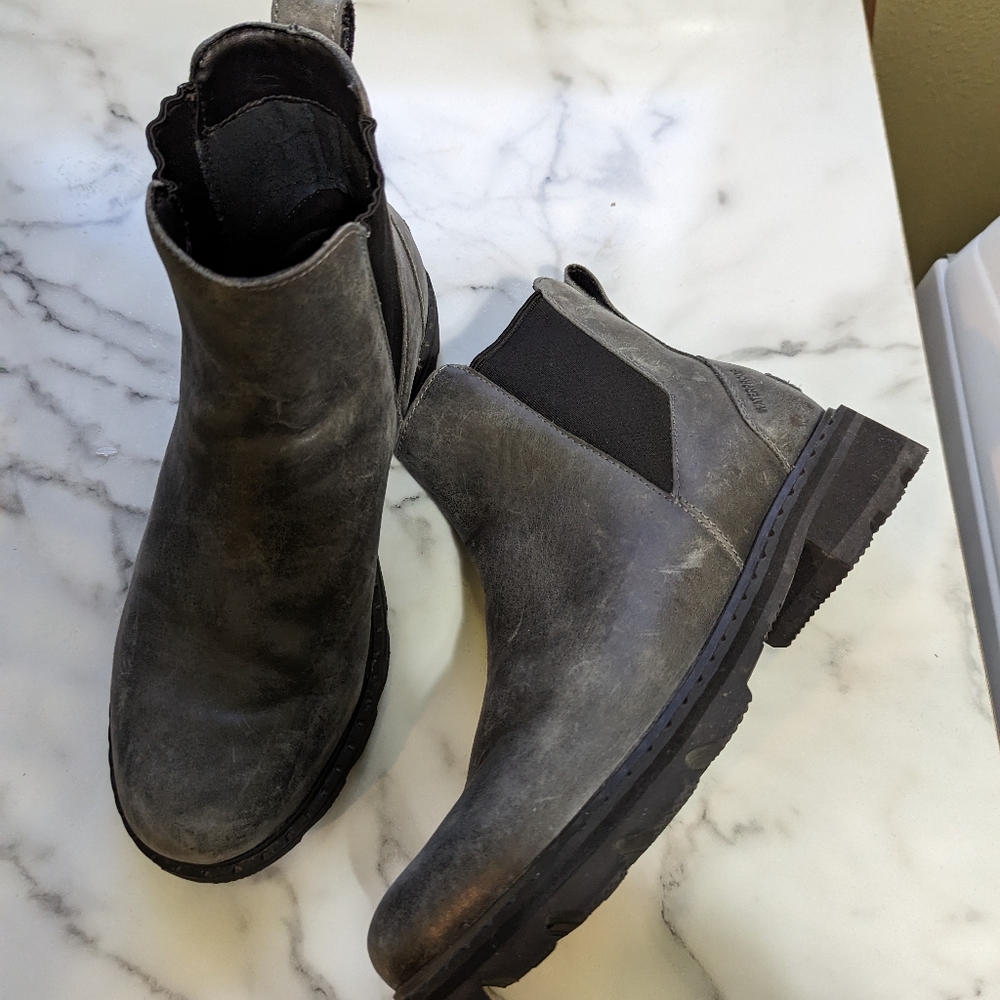 Sorel Lenox Chelsea boots